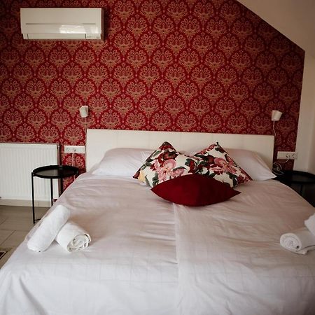 Sipos Borhaz Es Vendeghaz Hotell Badacsonyörs Eksteriør bilde