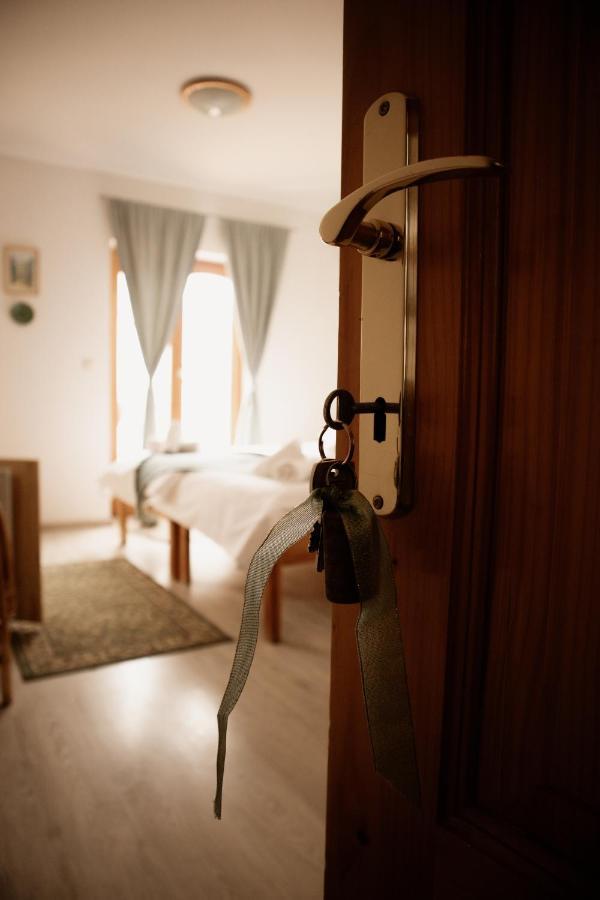 Sipos Borhaz Es Vendeghaz Hotell Badacsonyörs Eksteriør bilde