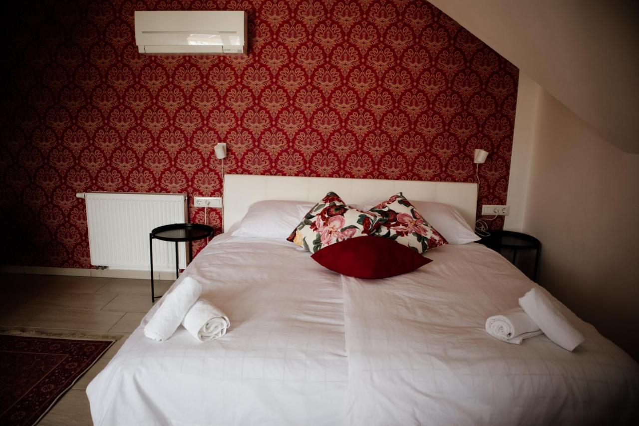 Sipos Borhaz Es Vendeghaz Hotell Badacsonyörs Eksteriør bilde